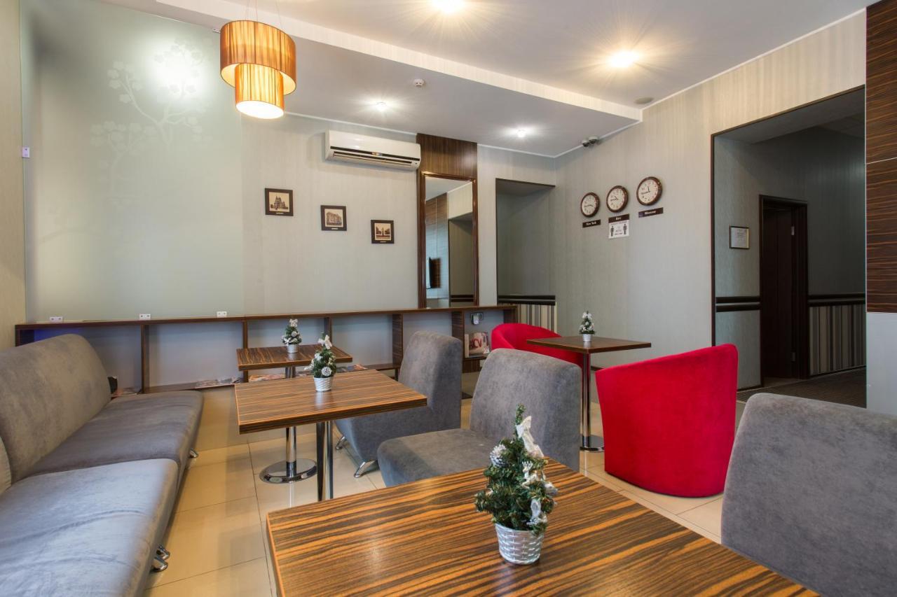 Hotel Voyage Харков Екстериор снимка