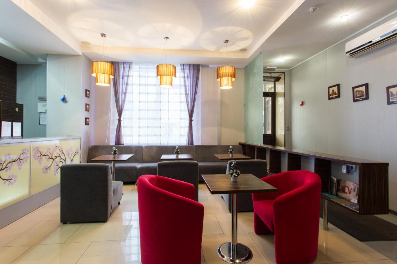 Hotel Voyage Харков Екстериор снимка