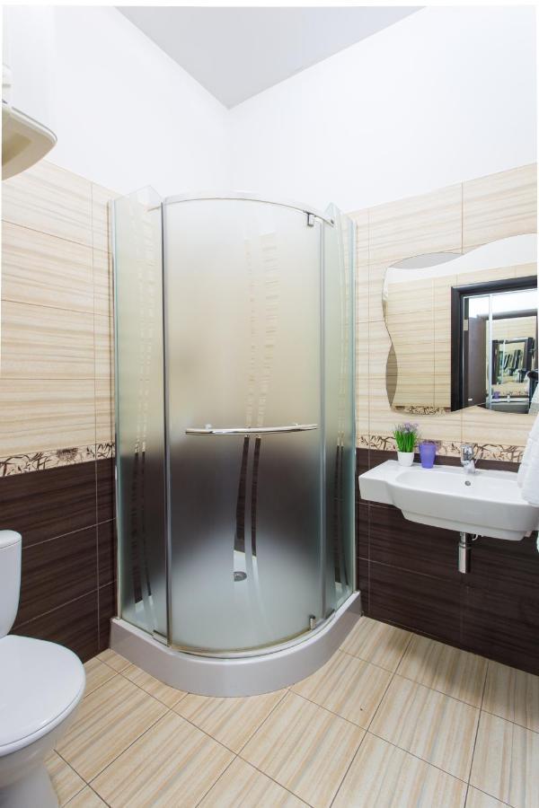 Hotel Voyage Харков Екстериор снимка