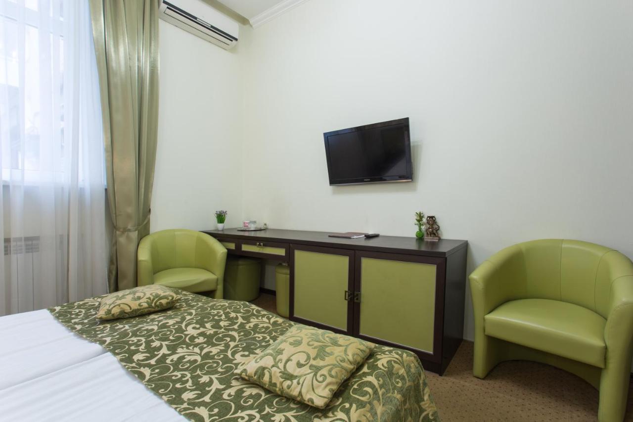 Hotel Voyage Харков Екстериор снимка