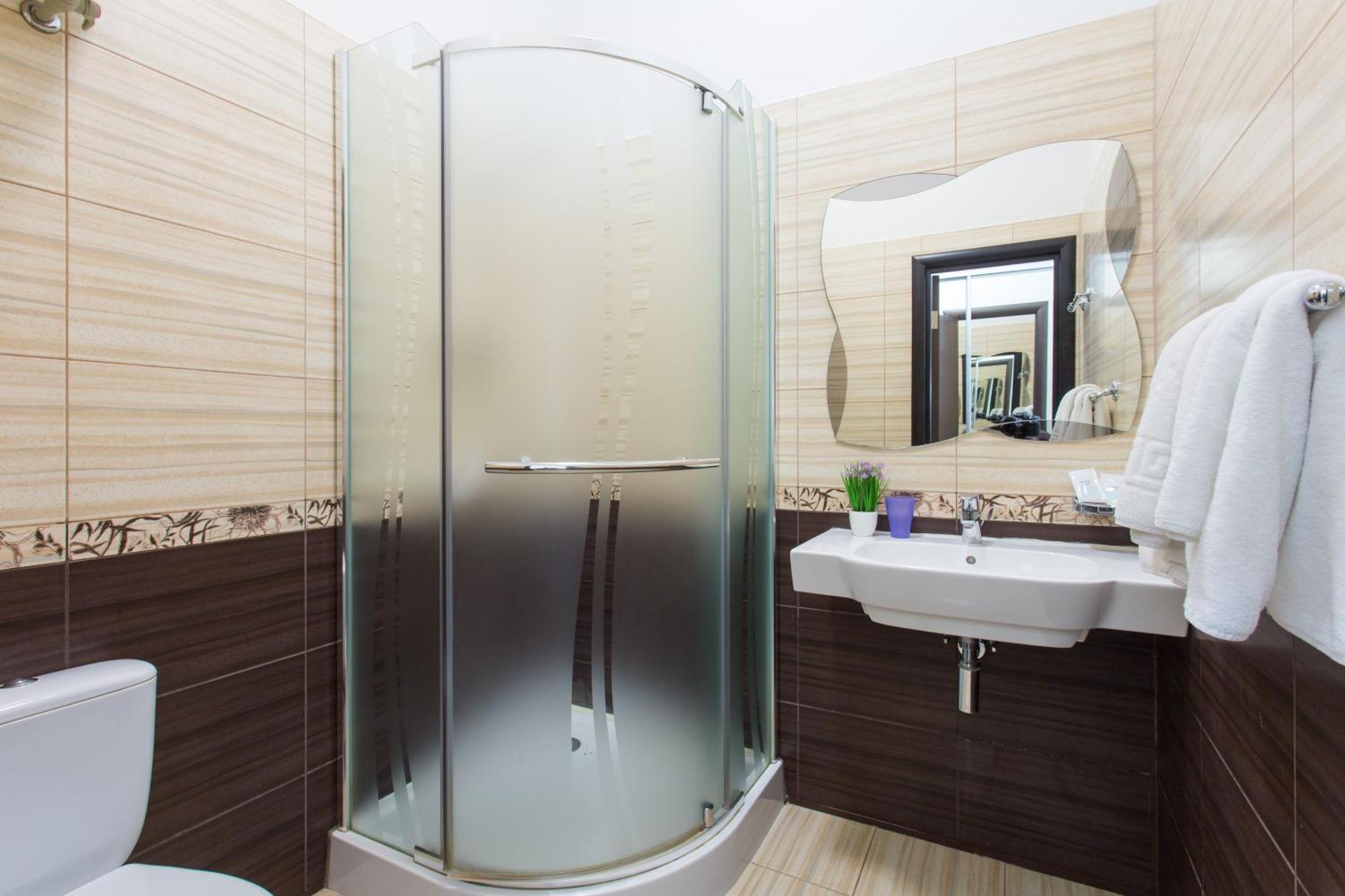 Hotel Voyage Харков Екстериор снимка